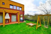 Holiday house with private garden, Sarbinowo