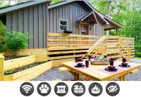 Happy Camper 1 Bedroom Cottage by RedAwning