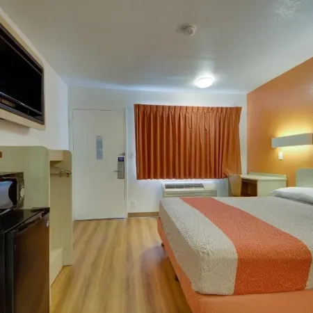 AVERA SUITES