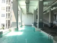 Well Appointed 1Br Apartment at Harvard Jatinangor Hotels in Jatinangor