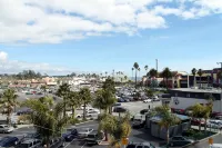 Fireside Inn by the Beach Boardwalk & Bowling - Mountain View
