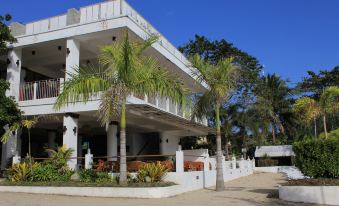 Laiya White Cove Beach Resort