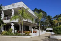 Laiya White Cove Beach Resort