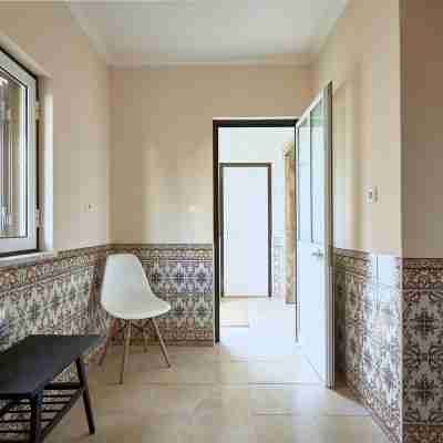 Spacious and Renovated Apartment with Amazing Patio, by TimeCooler Others