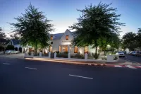 De Hoek Manor Hotels near De Oewer Restaurant