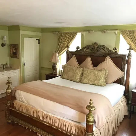 Admiral Farragut Inn