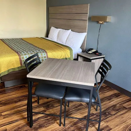 Super 8 by Wyndham Lumberton NC