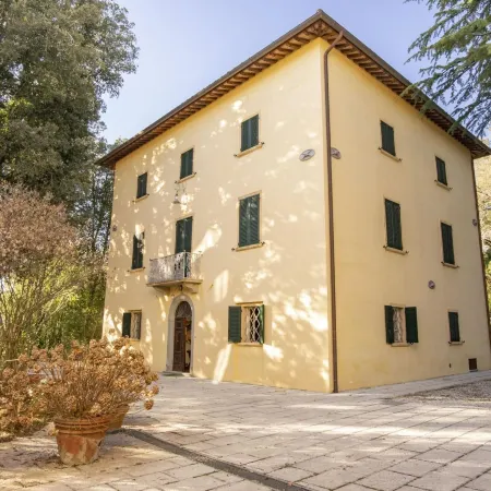 Mansion in Citerna with Pool & Terrace