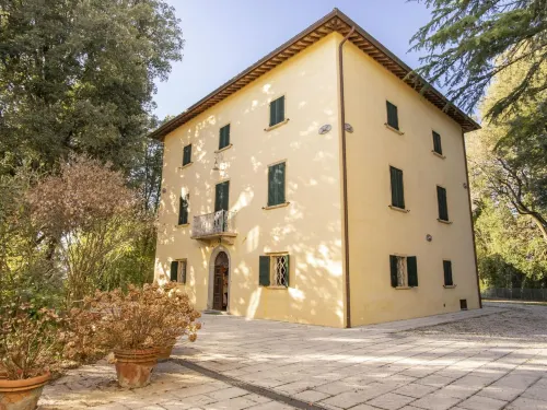 Mansion in Citerna with Pool & Terrace