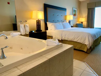 Holiday Inn Express & Suites Olathe North Hotels in 