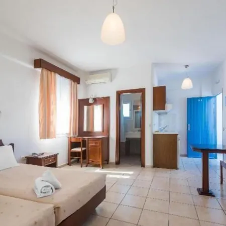 Giannoulaki Hotel Отели рядом с достопримечательностью «Пляж Платис-Гиалос»