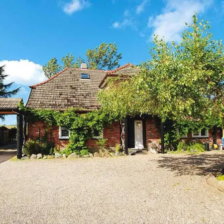 Apartment in a Stylish House in the Countryside Near the Sea