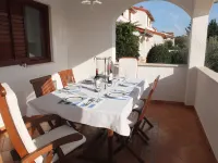 Peaceful House Only 900m from the Sea with Swimming Pool, BBQ, Wifi, Airco 波雷奇住宿飯店