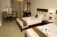 Republic Hotel - 3-Star