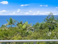 Crystal Shores Sunshine Beach Hotels in Sunshine Beach