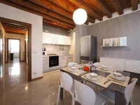 Venice Style Apartments