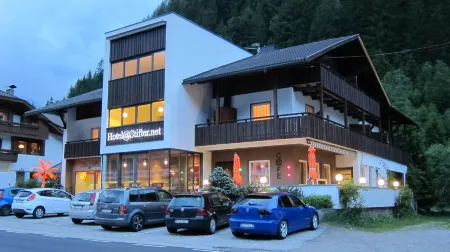 Hotel Stifter Отели в г. Валле-Аурина