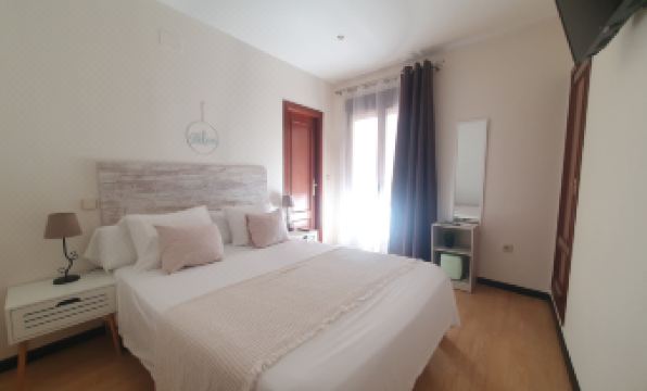 ToledoRooms Palacios - Ver Procesiones de Semana Santa Desde Balcon