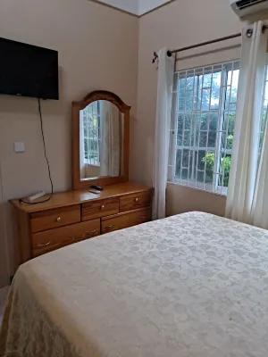 Holiday House Second Floor Ste