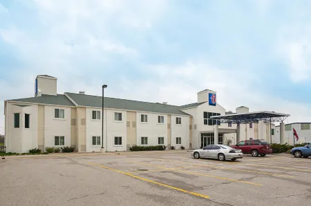 Motel 6 Grand Island, NE