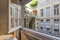 Garibaldi Glamorous Apartment by Wonderful Italy