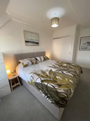 Apartment - Centre of Swanage Stunning Sea Views - 3-Star