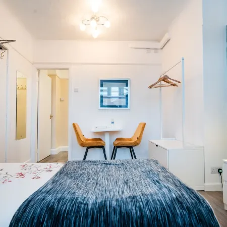 Orient B&B Hotele w: Holyhead