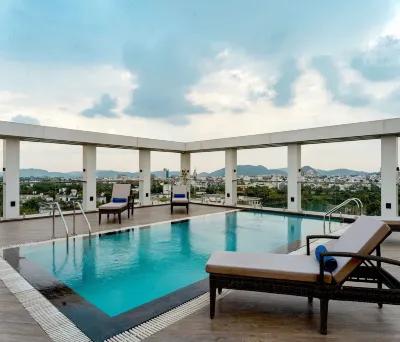 The Jagat Hotel and Spa Udaipur(ザジャガットホテルアンドスパウダイプール) アハール博物館周辺のホテル
