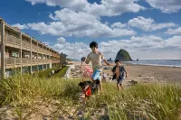 Surfsand Resort - Beach