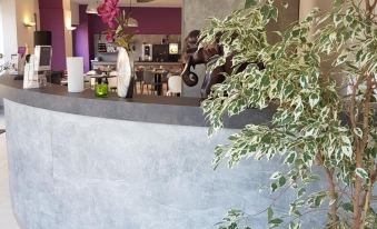 Brit Hotel Confort Nevers Centre Gare