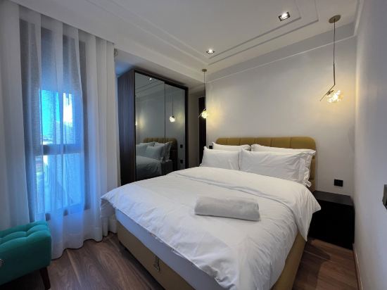 Les Joyeux Luxury Suites & Appart