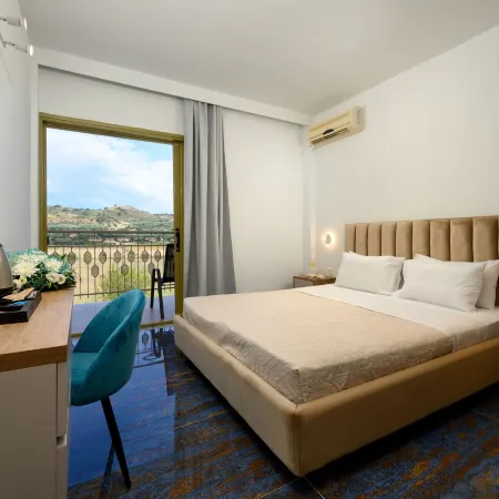 Ninos Grand Beach Hotel & Resort