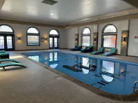 The Chateau Bloomington Hotel and Conference Center - Pools