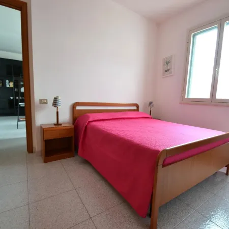 Charming Holiday Home Near the Beach with A Terrace, Pets