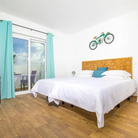 Sagres Sun Stay - Surf Camp & Hostel