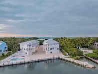 Oceanfront Islamorada Townhome- Private Dock, Pool & Pet-Friendly