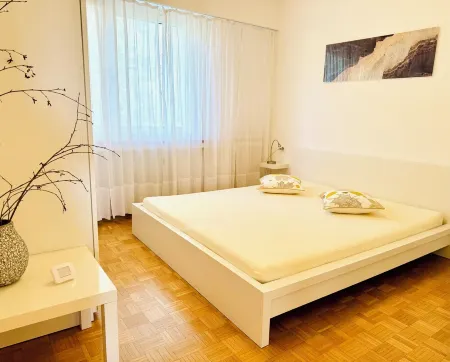 stylish, sunny, and quiet penthouse with a dream view - relax and enjoy Отели в г. Мерано