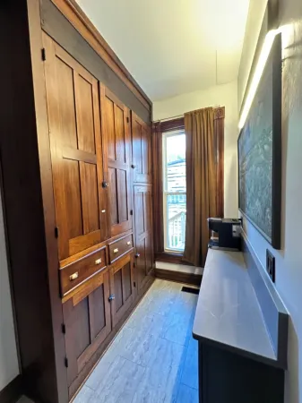 4-bedroom house in historic downtown Xenia w/WiFi, AC. Book your stay now!