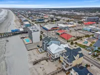 Endless Views and Premium Linens - Gorgeous Oceanfront Escape