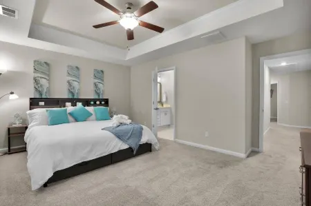 Modern Townhome in Pooler | Pool & Trails Отели рядом с достопримечательностью «Спортивная площадка Стиплчейз»