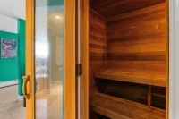 Private Hot Tub and Ski on/Ski Off Access - Stunning Mountain Retreat Hotels in Killington