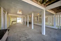 Oceanfront home with private hot tub & pool, ocean view, central AC, & W/D