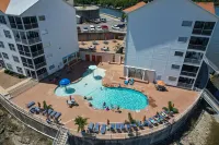 Zero Entry Pool and Elevated Views - Stunning Lakefront Oasis