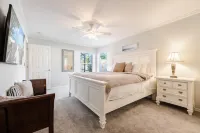 Private Beach, Tiki Hut, Heated Pool - Stunning Coastal Escape