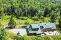 The Glengreen Retreat Hotels in Littleton