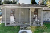 Kaleidoscope Cottage~$375 Free Activities Daily Hotels in Valley Hill