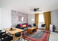 Historic Condo with Free Parking and Concierge - Charming Urban Retreat