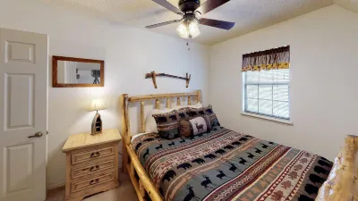 Peaceful Rivers Edge on Tenderfoot with High Speed Wifi