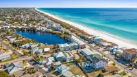 Beach House Riviera Retreat - Parkering