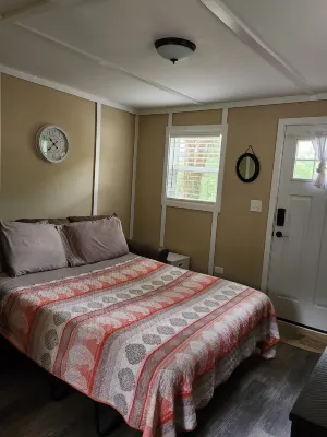ScrappyJax Cozy Cabin #4 Hotels in 